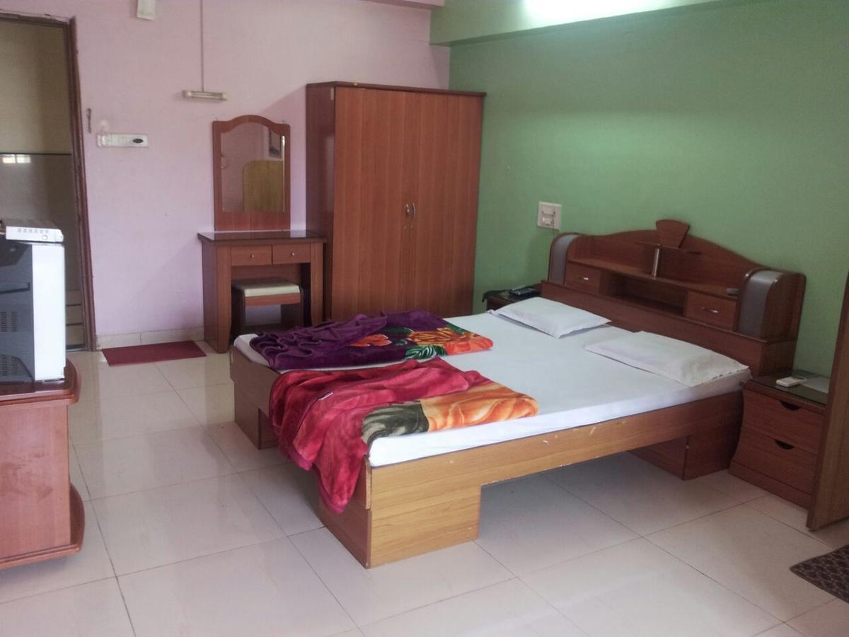Sarang Lodging & Boarding Villa Szatara Kültér fotó